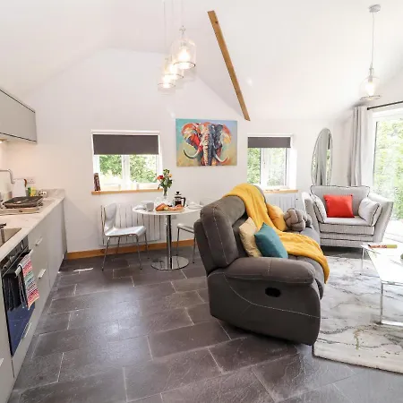 Semesterbostad Lands Brow Red Dial